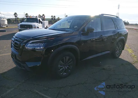 2025 Nissan Pathfinder Sv 4Wd z USA, uszkodzony, nr VIN 5N1DR3BC6SC312515